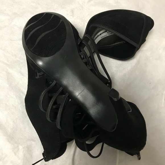 Metaphor Black Sandals - Picture 6 of 6